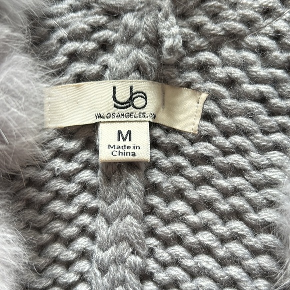 Gorgeous Shrug with Pom Poms - Picture 2 of 4